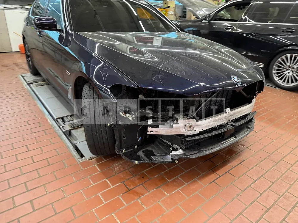 Photo 2 of 19: 2022 BMW 530e — Korean insurance auction