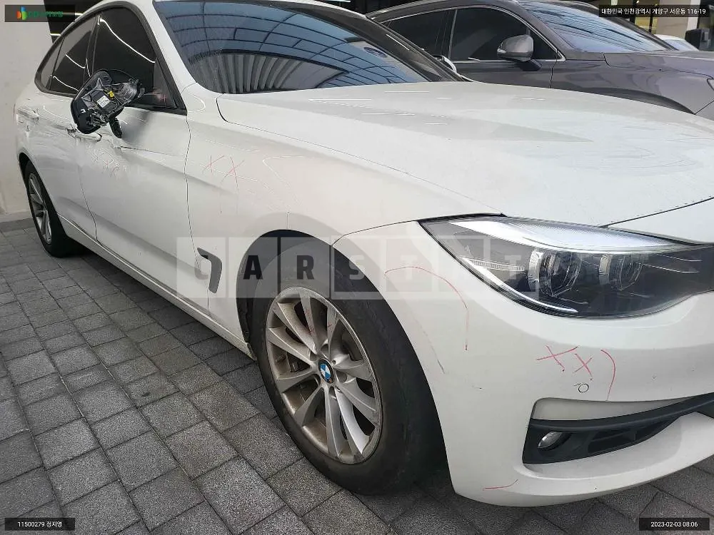 Photo 2 of 10: 2019 BMW 320d GT, VIN WBA8T5105JB343556 — Korean insurance auction