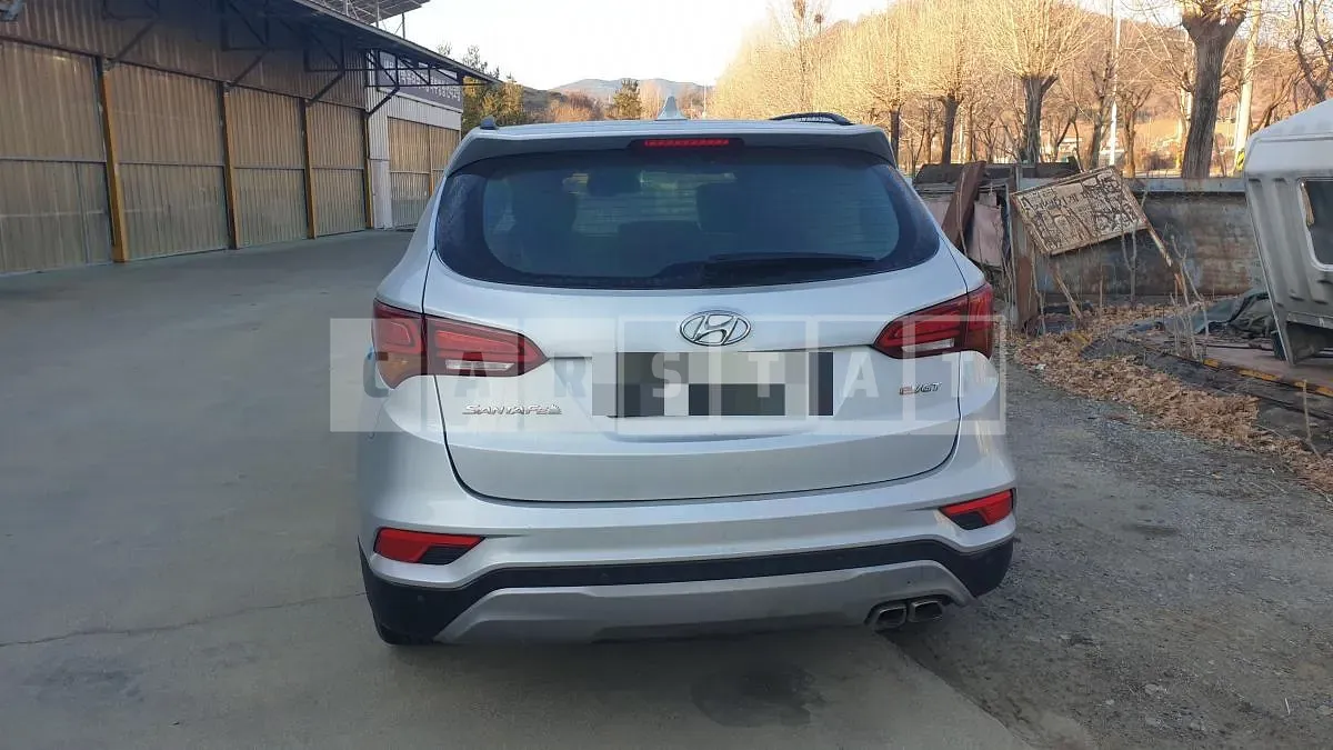 Photo 2 of 30: 2016 Hyundai Santa Fe DM Diesel — Korean insurance auction