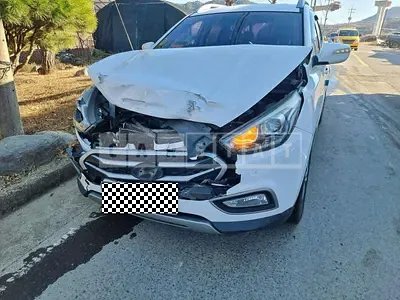 Photo 1 of 9: 2015 Hyundai Tucson, VIN KMHJT81VBFU095382 — Korean insurance auction