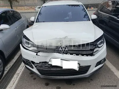 Photo 1 of 22: 2016 Volkswagen Tiguan 2.0 TDI BMT, VIN WVGZZZ5NZGW073574 — Korean insurance auction