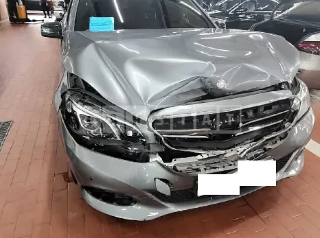 Photo 2 of 39: 2016 Mercedes-Benz E220 BlueTec, VIN WDDHF0AB9GB286808 — Korean insurance auction
