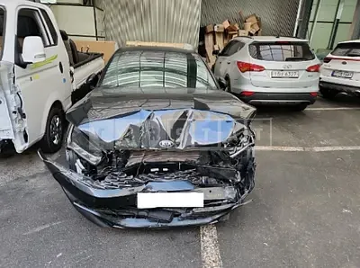 Photo 1 of 18: 2020 Kia K5, VIN KNAG641BBLA064928 — Korean insurance auction