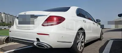 Photo 1 of 15: 2017 Mercedes-Benz E220d — Korean insurance auction