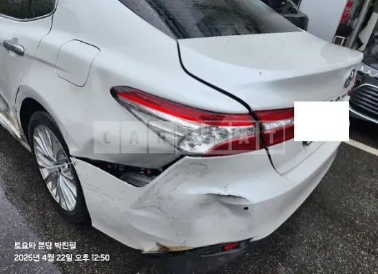 Photo 2 of 29: 2018 Toyota Camry — Korean insurance auction