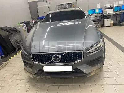 Photo 1 of 9: 2020 Volvo V60CCT5 AWD — Korean insurance auction