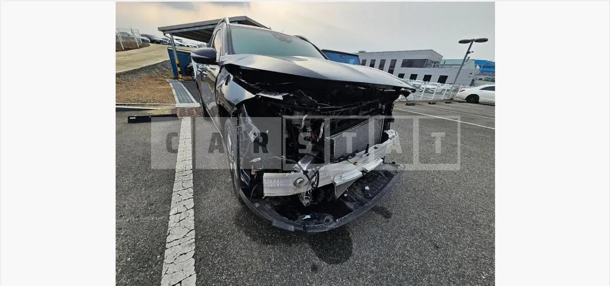 Photo 2 of 30: 2023 Mercedes-Benz EQB300 4Matic — Korean insurance auction