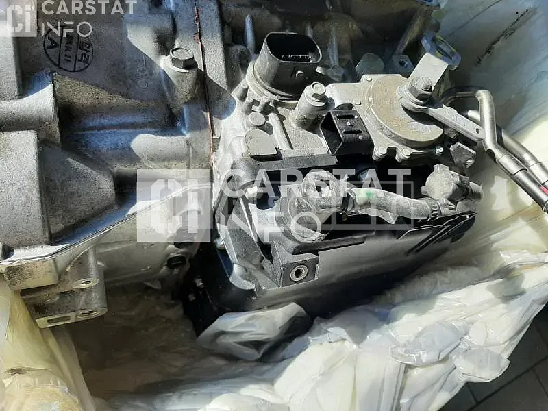 Photo 2 of 3: 2019 Kia Mission /Carnival, VIN KNAMC81ABKS560864 — Korean insurance auction