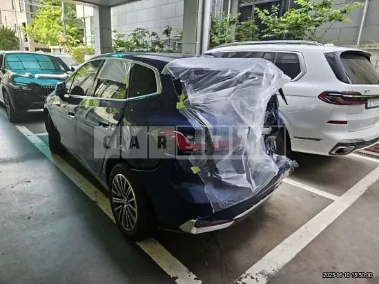 Photo 2 of 6: 2025 BMW 220i Active Tourer — Korean insurance auction