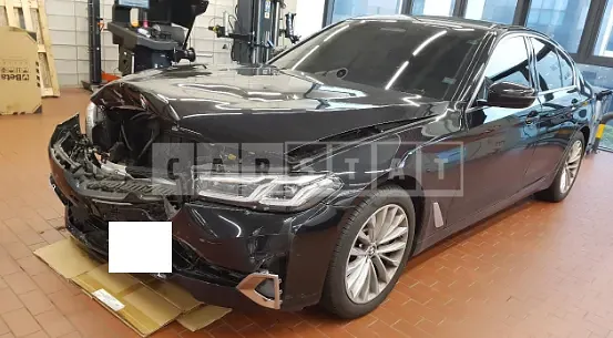 Photo 2 of 26: 2022 BMW 530i xDrive, VIN WBA31BJ05NWX45820 — Korean insurance auction
