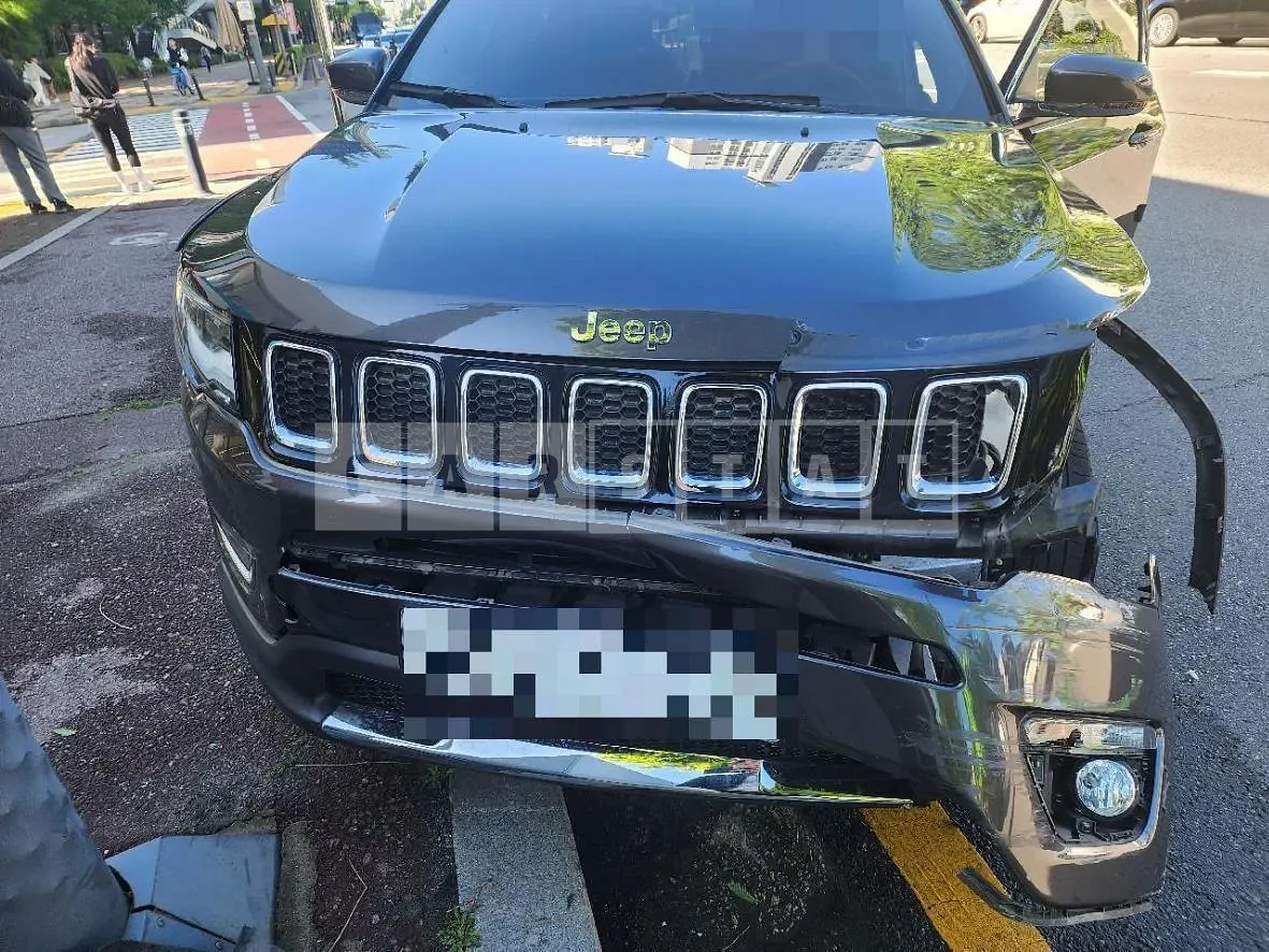 Photo 2 of 12: 2019 Jeep Zip Compass 2.4 — Korean insurance auction