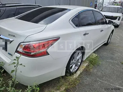 Photo 1 of 14: 2015 Nissan Altima 2.5 — Korean insurance auction