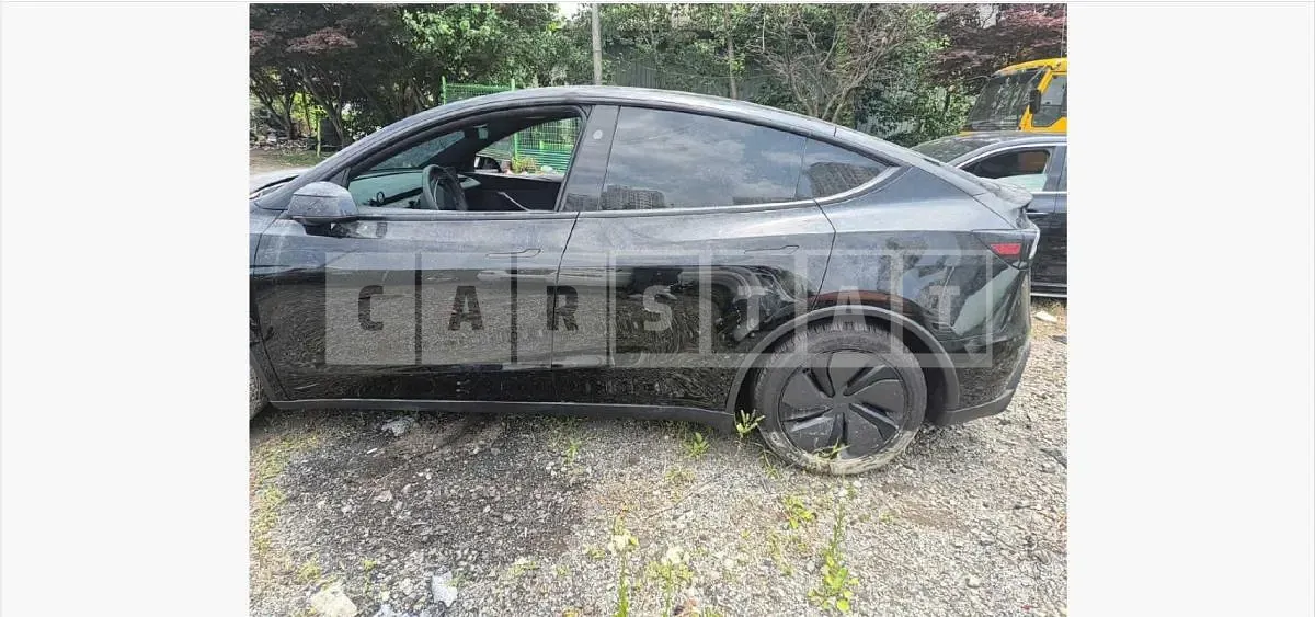 Photo 2 of 13: 2026 Tesla Model Y Premium RWD — Korean insurance auction
