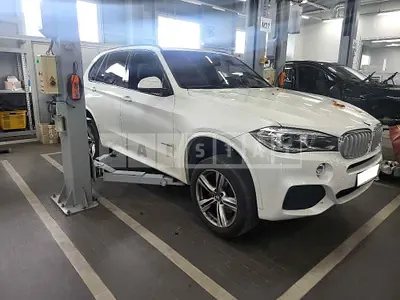 Photo 1 of 19: 2018 BMW X5 xDrive 30d, VIN WBAKS4102J0Y69853 — Korean insurance auction