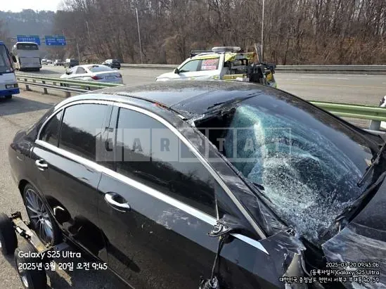 Photo 2 of 18: 2021 Mercedes-Benz E 350 4Matic — Korean insurance auction
