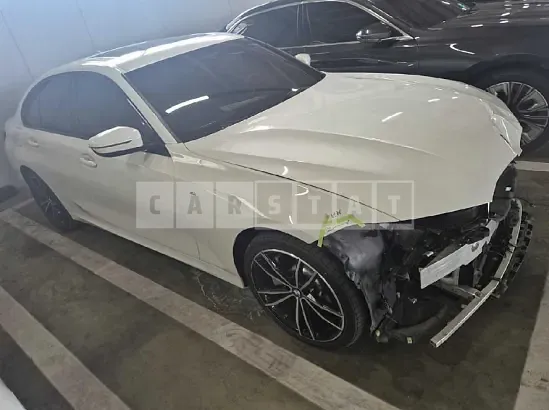 Photo 2 of 13: 2021 BMW 330e — Korean insurance auction