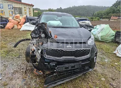 Photo 1 of 15: 2018 Kia Sportage, VIN KNAPN815GJK412837 — Korean insurance auction