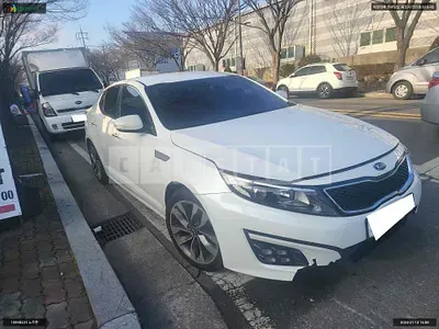 Photo 1 of 18: 2015 Kia K5, VIN KNAGM419BFA589911 — Korean insurance auction