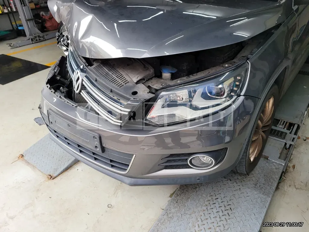 Photo 2 of 14: 2015 Volkswagen Tiguan 2.0 TDI Blue Motion, VIN WVGZZZ5NZFW573209 — Korean insurance auction