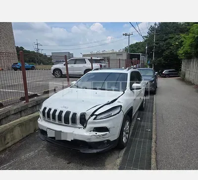 Photo 1 of 5: 2015 Jeep Zip Cherokee 2.4 — Korean insurance auction