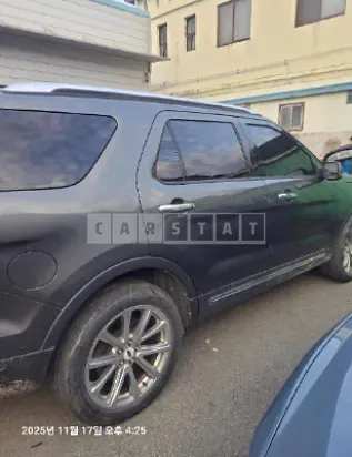 Photo 2 of 20: 2017 Ford Explorer — Korean insurance auction