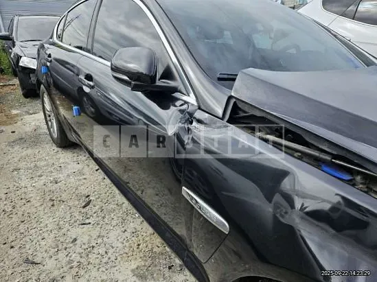 Photo 2 of 10: 2015 Jaguar XF 2.0 Gtdi — Korean insurance auction