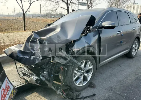 Photo 2 of 9: 2016 Kia Sorento, VIN KNAPH81BDGA157798 — Korean insurance auction