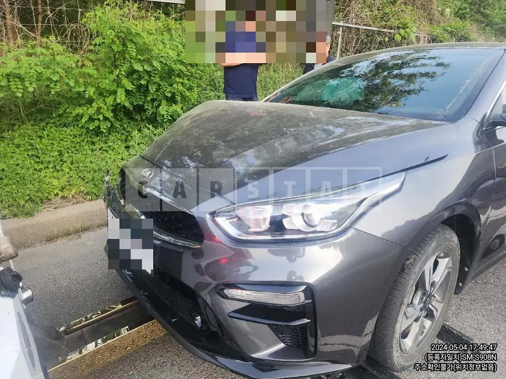 Photo 2 of 12: 2018 Kia K3 1.6 — Korean insurance auction