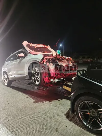 Photo 1 of 6: 2019 Hyundai Santa Fe, VIN KMHS381BBLU198774 — Korean insurance auction