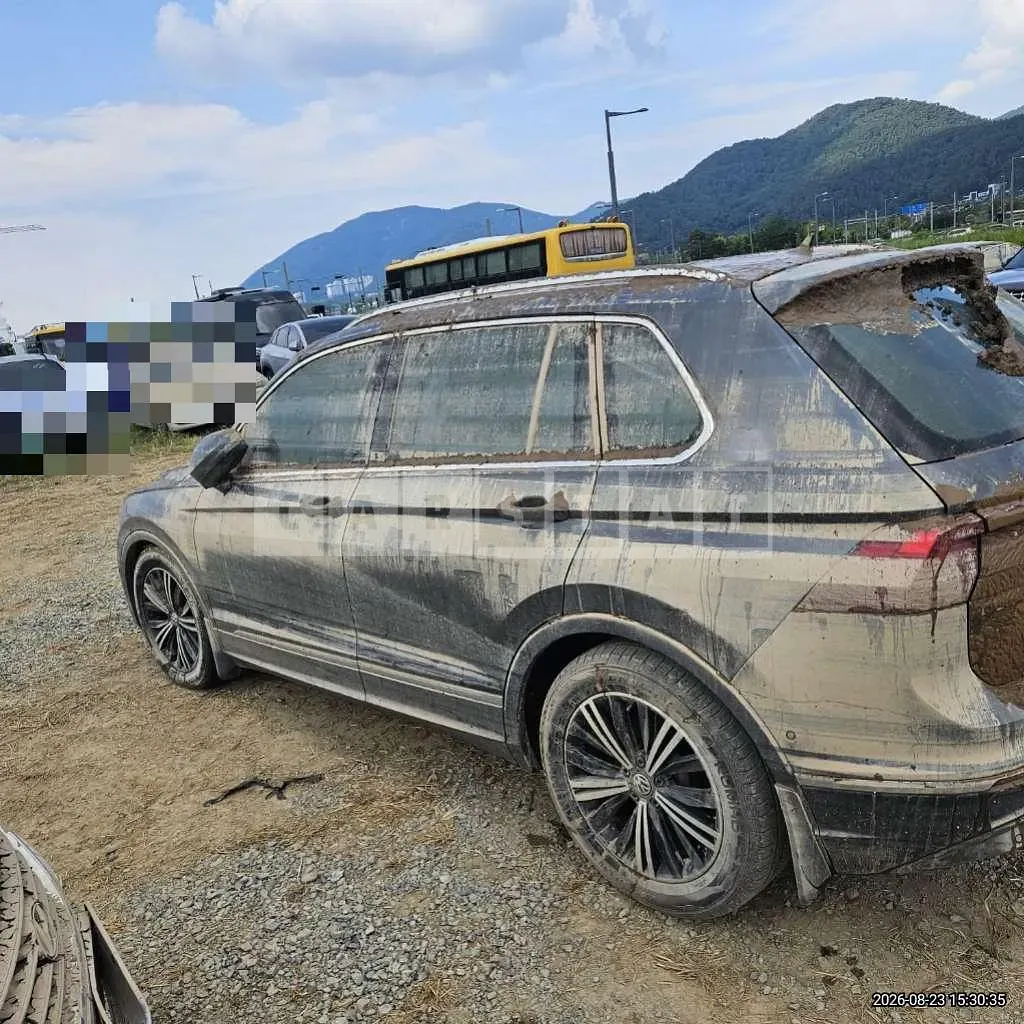 Photo 2 of 7: 2019 Volkswagen Tiguan 2.0 TDI — Korean insurance auction