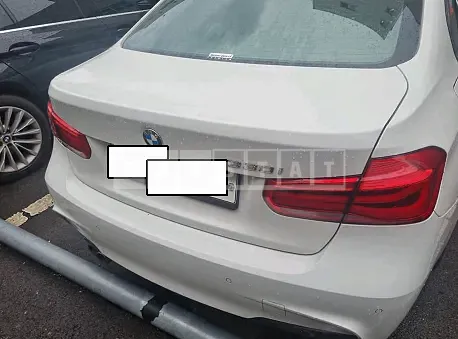 Photo 2 of 14: 2017 BMW 330i, VIN WBA8B9106HA193600 — Korean insurance auction