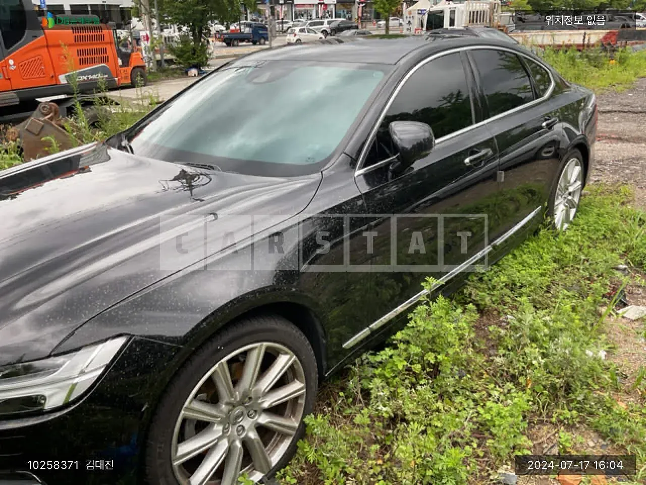 Photo 2 of 18: 2019 Volvo S90T5, VIN LVYPS102DKP066388 — Korean insurance auction