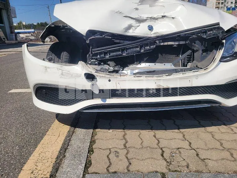 Photo 2 of 20: 2017 Mercedes-Benz E220 d 4Matic, VIN WDDZF0FB1HA282269 — Korean insurance auction