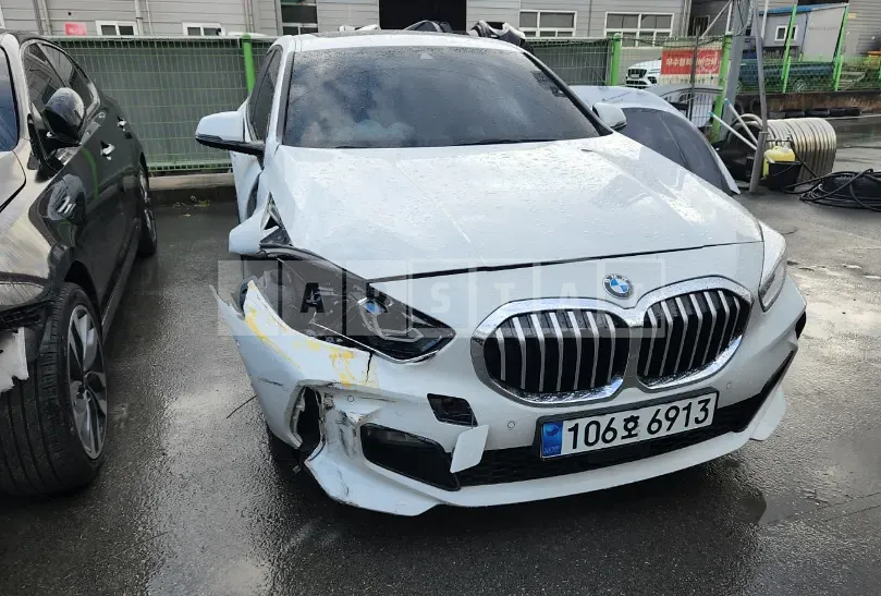 Photo 2 of 12: 2023 BMW 120i — Korean insurance auction