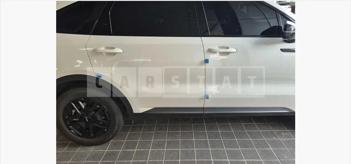 Photo 2 of 40: 2024 Kia Sorento Hybrid — Korean insurance auction