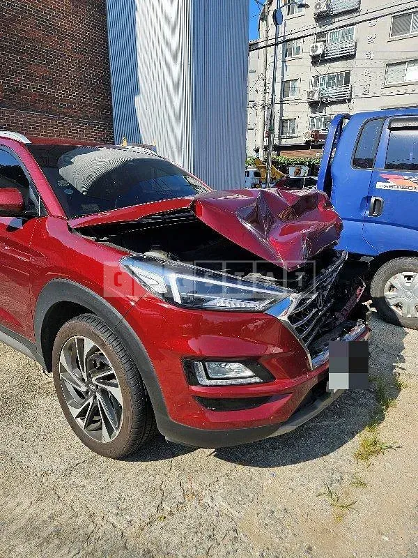 Photo 2 of 7: 2018 Hyundai Tucson TL — Korean insurance auction