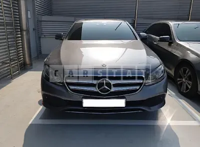 Photo 1 of 49: 2018 Mercedes-Benz E220d — Korean insurance auction