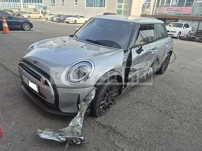 2024 MINI MINI COOPER FIVE-DOOR