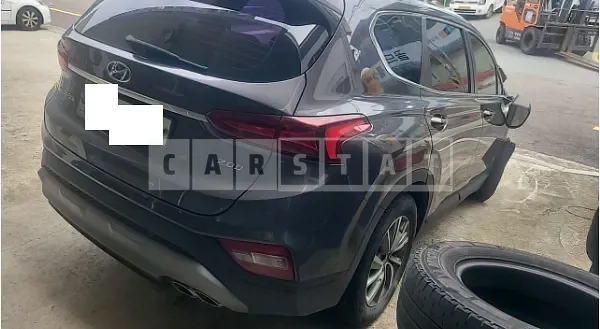 Photo 2 of 6: 2019 Hyundai Santa Fe — Korean insurance auction