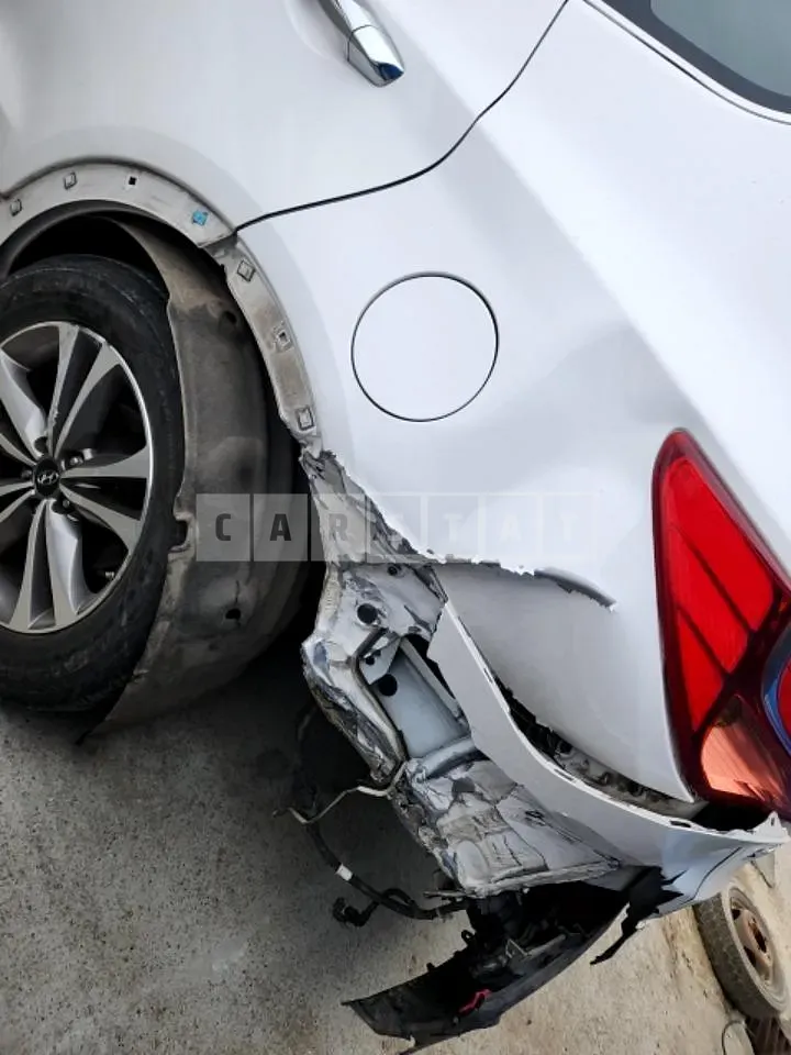 Photo 2 of 11: 2015 Hyundai Santa Fe DM 2.0, VIN KMHSW81UBFU446969 — Korean insurance auction