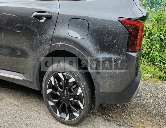 Photo 2 of 27: 2024 Kia Sorento — Korean insurance auction