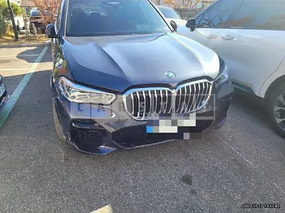 Photo 1 of 60: 2021 BMW X5 xDrive45e iPerformance, VIN WBATA6102N9J44175 — Korean insurance auction
