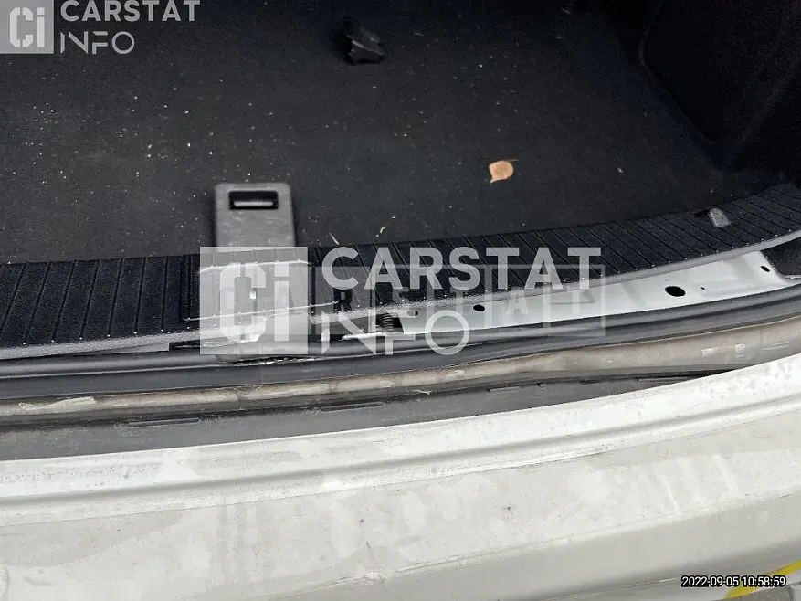 Photo 2 of 19: 2015 Mercedes-Benz E300 4Matic — Korean insurance auction