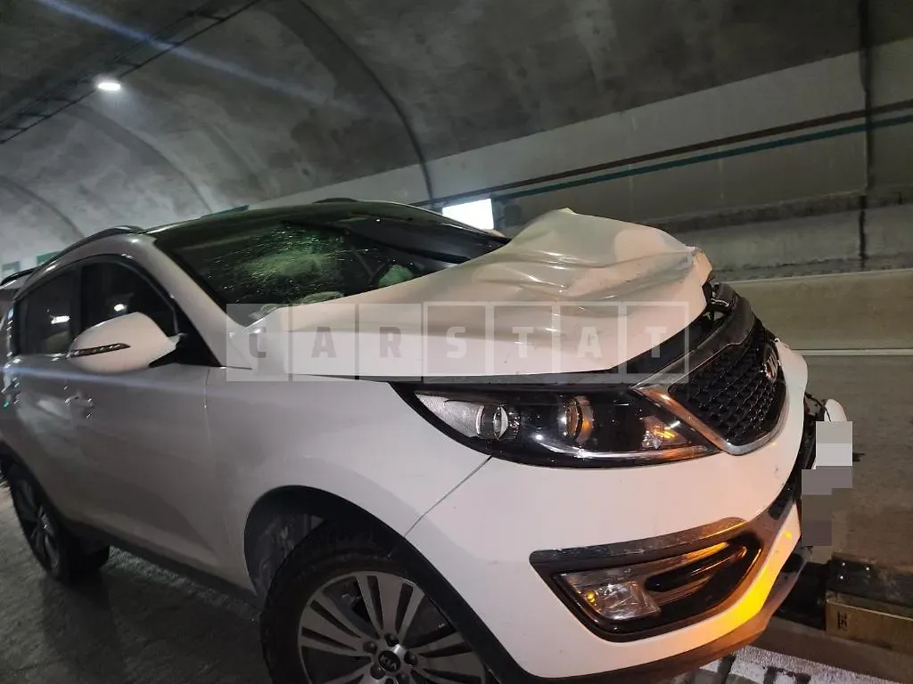 Photo 2 of 6: 2014 Kia Sportage R, VIN KNAPC813BFK699726 — Korean insurance auction