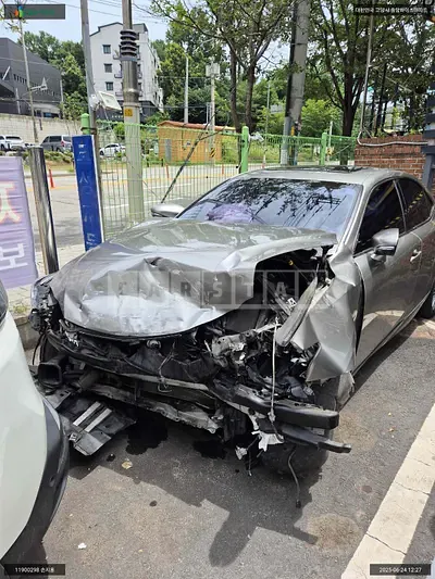Photo 1 of 12: 2018 Lexus IS300, VIN JTHBA5D2XJ5066671 — Korean insurance auction