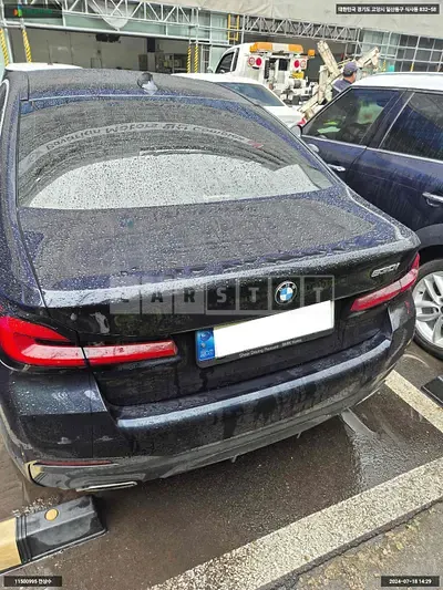 Photo 1 of 22: 2021 BMW 530i — Korean insurance auction