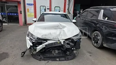 Photo 1 of 18: 2023 Kia K5 — Korean insurance auction