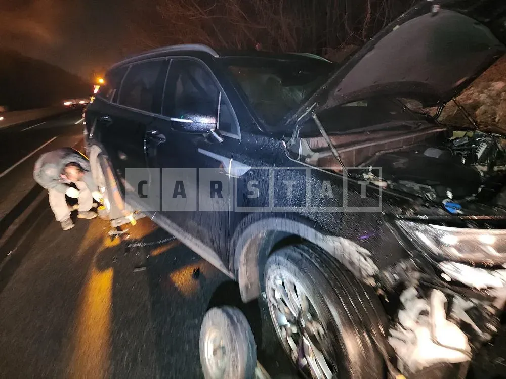 Photo 2 of 24: 2020 Kia Sorento /Sorrento, VIN KNARJ81BGMA011115 — Korean insurance auction