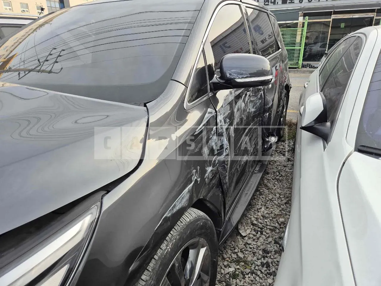 Photo 2 of 8: 2017 Kia Carnival, VIN KNAMC81ABJS401449 — Korean insurance auction