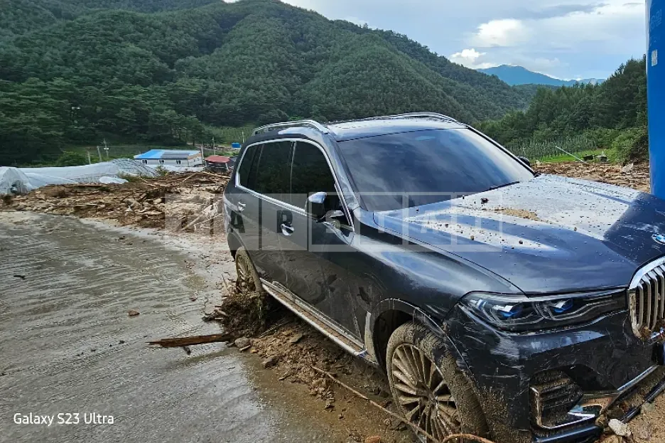 Photo 2 of 50: 2021 BMW X7 xDrive 40i, VIN WBACW2104M9G89368 — Korean insurance auction